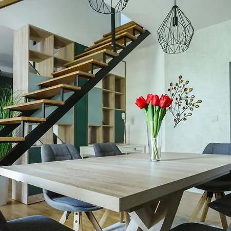 Apartment Duplex *